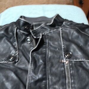 Vintage leather jacket with belt